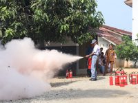 Penanggulangan Simulasi Bencana di SMKN Sukoharjo
